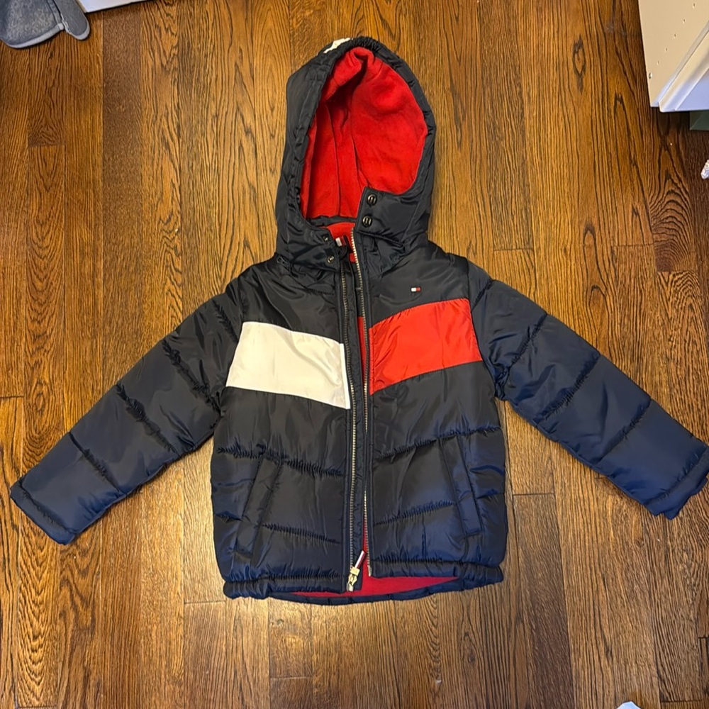 Tommy Hilfiger Kids size 4 winter puffer jacket fleece lined- New No Tags